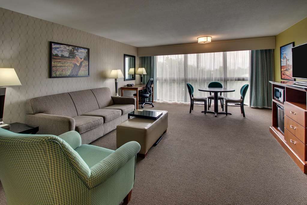 Drury Inn & Suites Houston Sugar Land Room photo